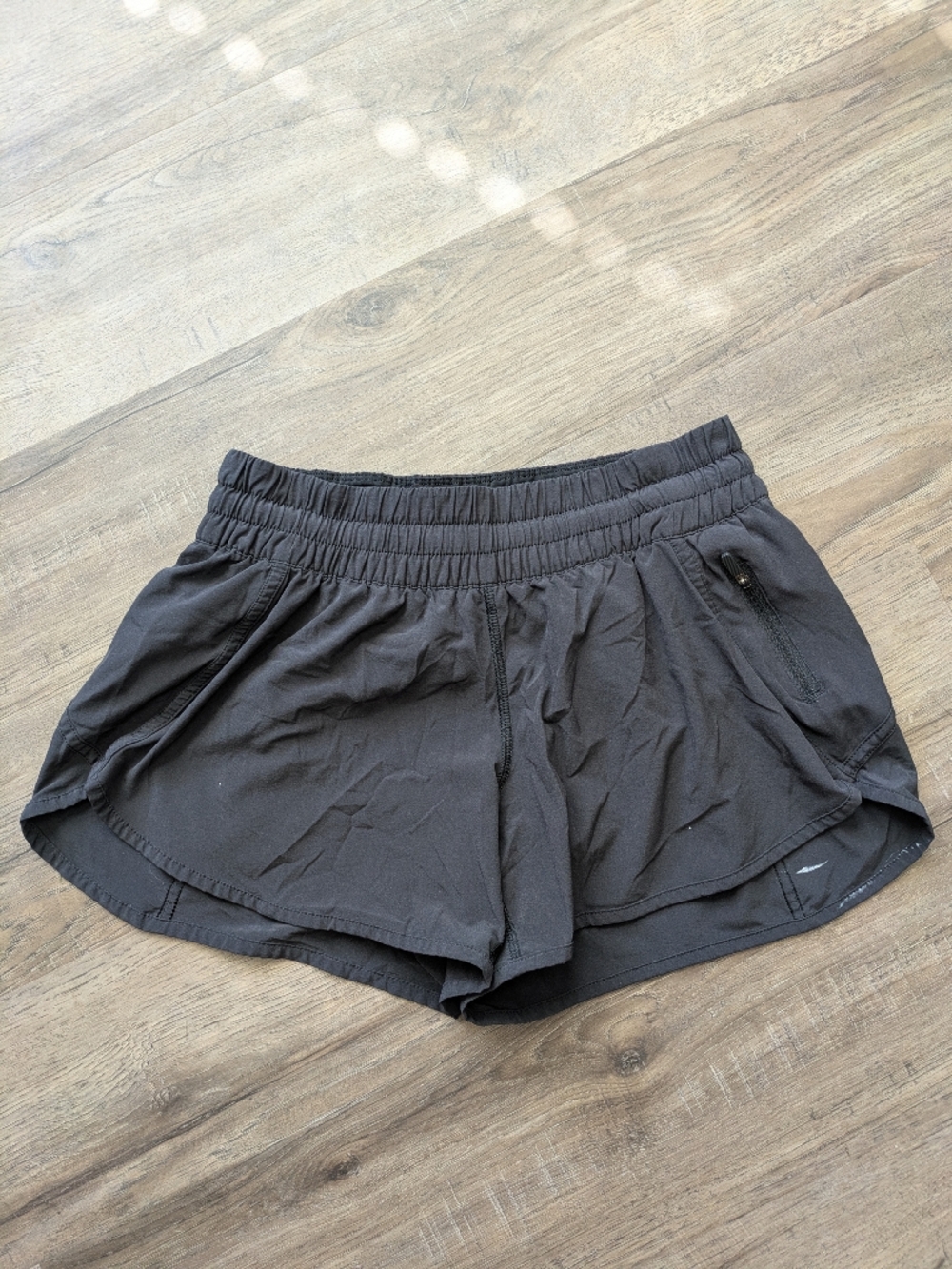 Lululemon Black Tracker Shorts Sz 10